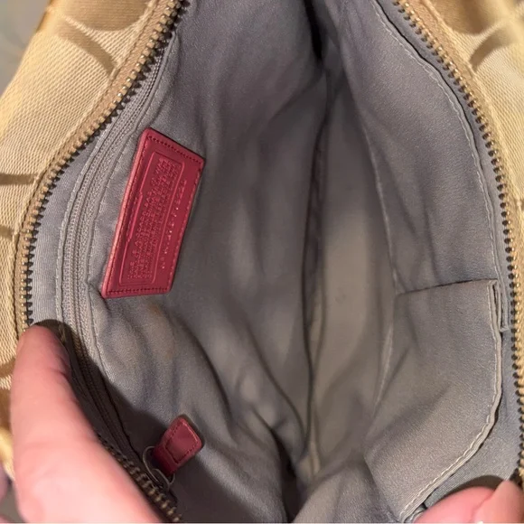 Coach Signature Stripe Crossbody Bag – Authentic - Picture 7 of 14